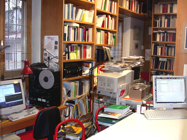 bmanuel.org office at via Piazzi 58. Manuel Barbera 2005.
